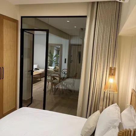 Calma Next To Aristotelous Square Apartment